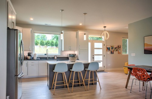 Leicester House | Hops and Dreams by Carolina Mornings | Hot Tub, Mtn Views⛰️+Biltmore Pass
