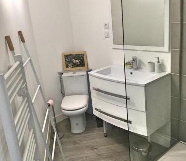 Caramany House | Horizon Caramany : un havre de douceur, vue lac !