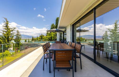 Shkoder Villa | Horizon Villa Luxurious Lakefront Retreat