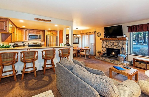 Mammoth Lakes House | Horizons 4 #167