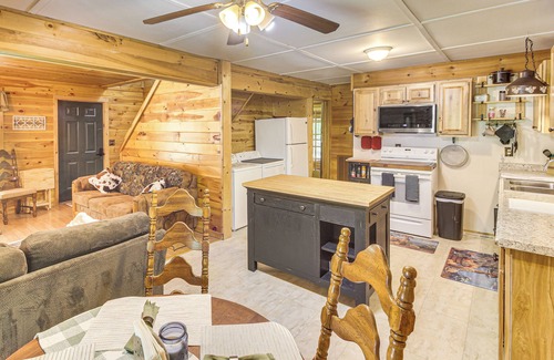 Jamestown Cottage | Horses Welcome! Jamestown Home w/Fenced Pasture