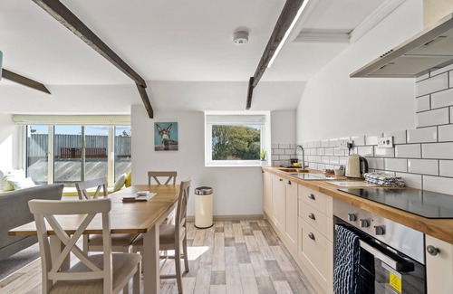 Helston Cottage | Horseshoe Cottage @ Arrowan Common Farm