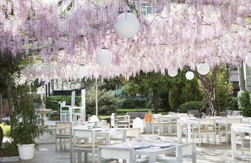 Granada City Center Hotel | Hospes Palacio de los Patos, a Member of Design Hotels