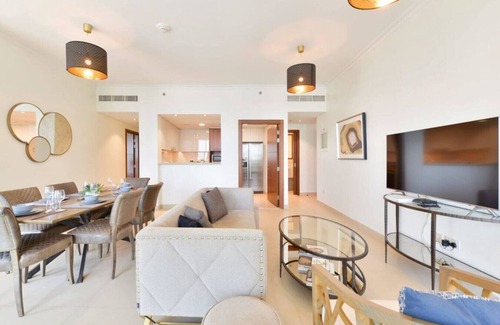 Downtown Dubai Apartment | Hospitality Expert BV3102: D Mall, Burj K & Views