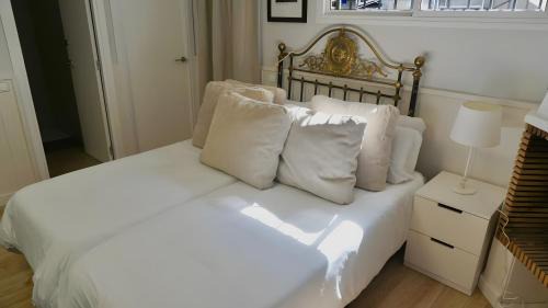 Premia de Dalt Apartment | Host Dalies