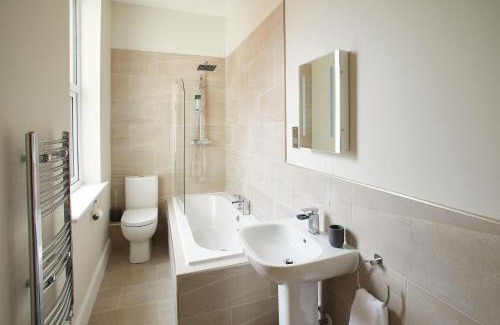 Saltburn-by-the-Sea Apartment | Host & Stay - Artsbank Apartment