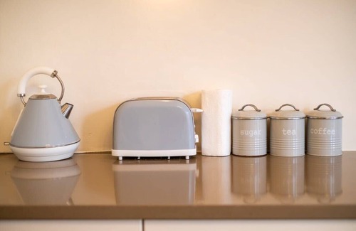 Hove Apartment | Host & Stay | Brunswick Sea View