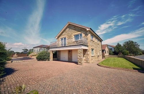 North Sunderland House | Host & Stay | Cheviot View