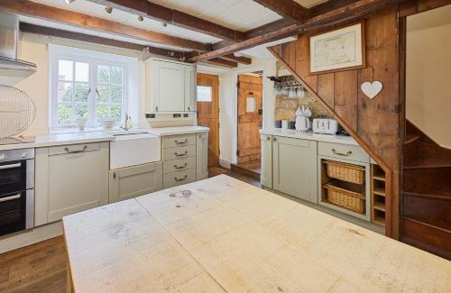 Fylingthorpe House | Host & Stay - Colcott Cottage