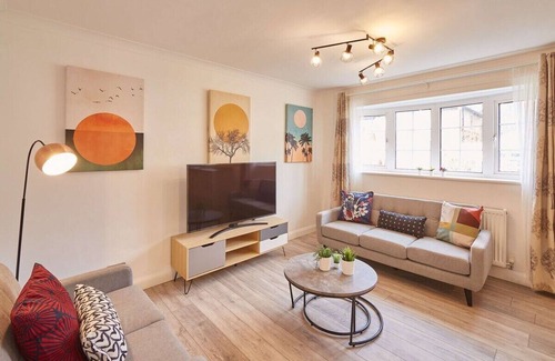 Darlington House | Host & Stay | Dacama @ Dene Grove
