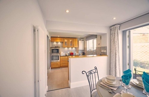 Woodhorn House | Host & Stay | Roselyn By The Sea
