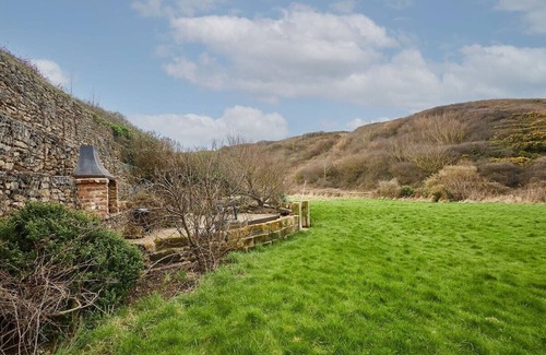 Saltburn-by-the-Sea Ski Chalet | Host & Stay | The Lobster Pot