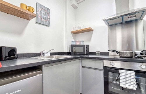 Barbourne Apartment | Host & Stay | Hills Dwelling