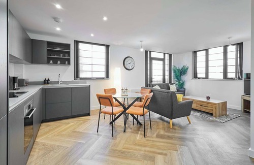 The Westside Apartment | Host & Stay | Lockside House