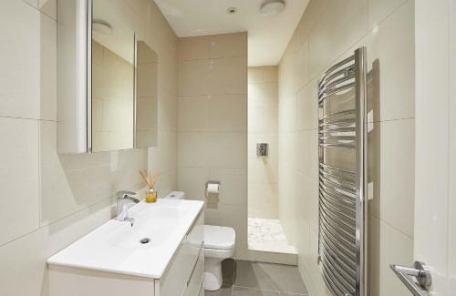 Guisborough House | Host & Stay - Lowcross Cottage