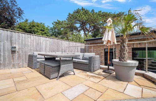 Radipole House | Host & Stay | Mount Pleasant