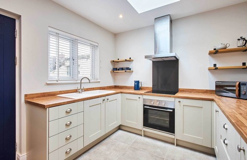 South Charlton House | Host & Stay | Porter Cottage