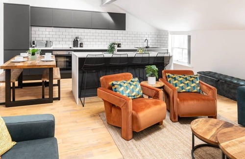Liverpool Apartment | Host & Stay | Princes Place Hideaway V