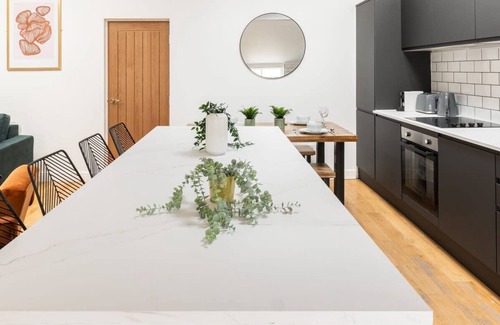 Liverpool Apartment | Host & Stay | Princes Place Hideaway V