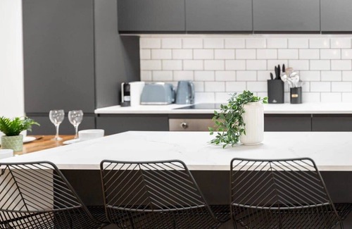 Liverpool Apartment | Host & Stay | Princes Place Hideaway V