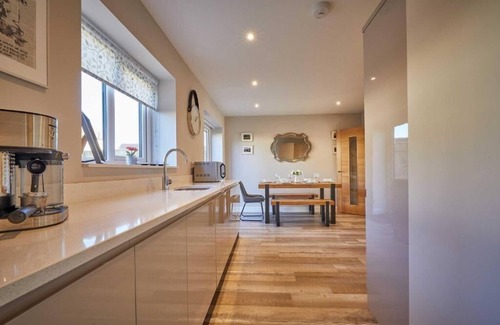 Seahouses House | Host & Stay | Sunflower Cottage