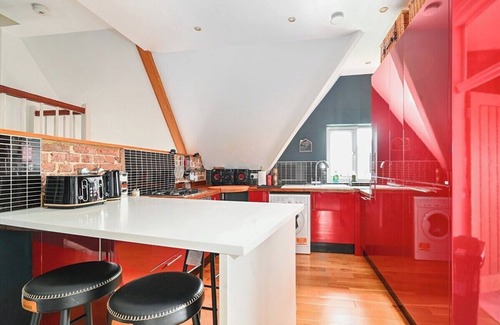 Brighton Apartment | Host & Stay | The Cliff Greenhouse