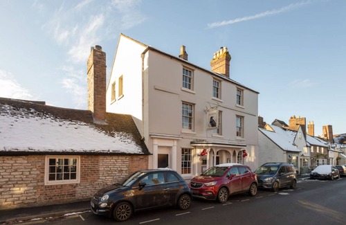 Much Wenlock Apartment | Host Stay The Coach House