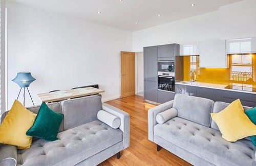 West Cliff Apartment | Host & Stay | The Connell