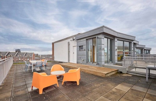 Chinatown Apartment | Host & Stay | The Knight Street Penthouse II