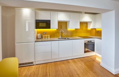 West Cliff Apartment | Host & Stay | The Royal Hideaway