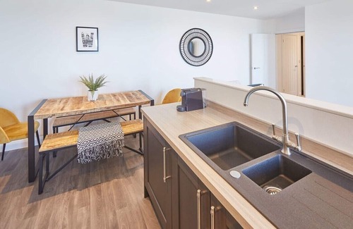 West Cliff Apartment | Host & Stay | The Waves