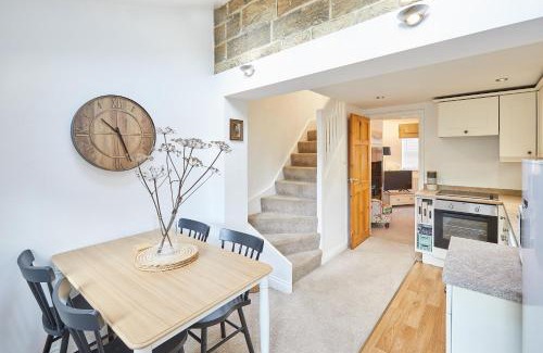 Great Ayton House | Host & Stay - Waterlily Cottage