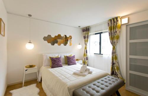 Leixões Apartment | Host Wise - Amazing Comfy Flat with Balcony