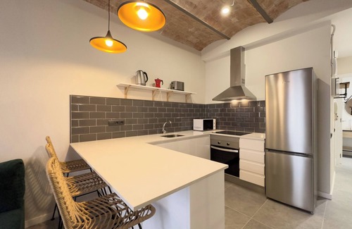 Hostafrancs Apartment | Hostafrancs 2h - Two Bedroom Apartment, Sleeps 3