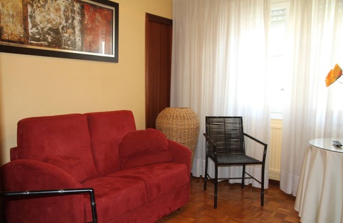 Ermitagana House | Hostal Acella