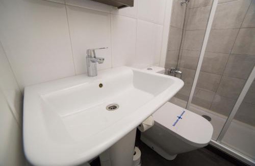 Santander House | Hostal Cabo Mayor