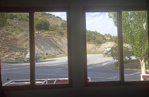 Guejar Sierra House | Hostal El Desvío