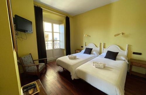 Comillas House | Hostal Esmeralda
