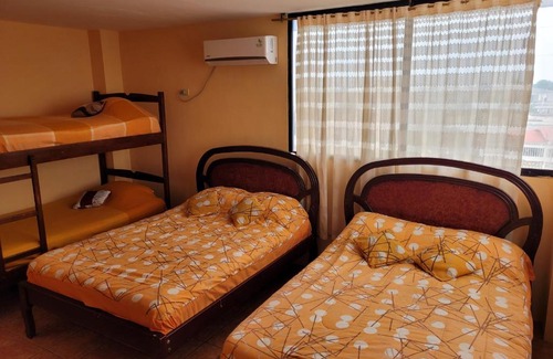 Salinas House | Hostal Haziel