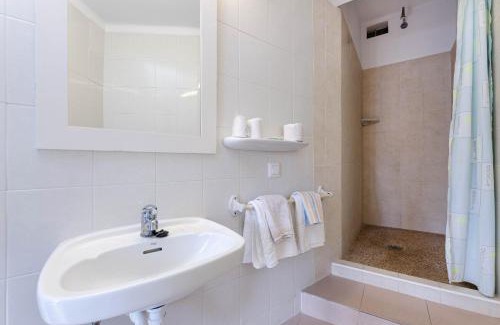 Es Pelats House | Hostal Marina