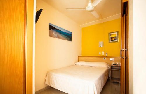 Ibiza City Centre House | Hostal Residencia Europa Punico