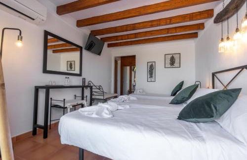 Santa Eulalia del Rio House | Hostal Restaurante Pou des Lleó