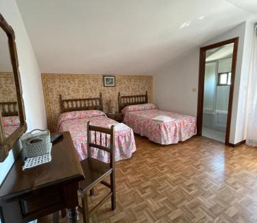 Vilanova House | Hostal Restaurante Luz de Luna
