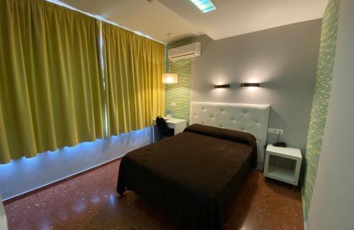 Jaen House | Hostal Restaurante EstaciÓN