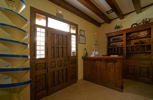 Layos House | Hostal Rural El Tejar