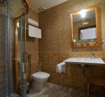 Layos House | Hostal Rural El Tejar