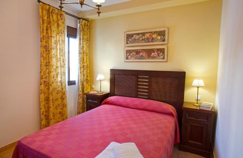 Zahara de la Sierra House | Hostal Rural Zahara