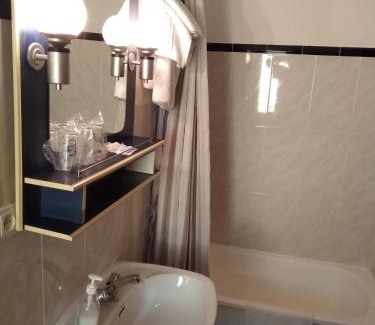 Campillos House | Hostal San Francisco