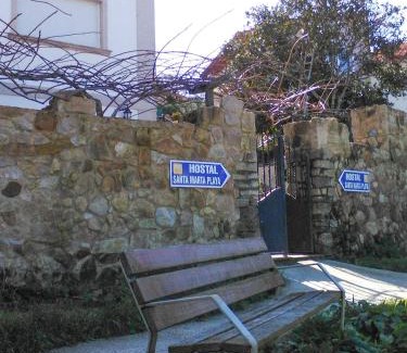 Baiona House | Hostal Santa Marta Playa