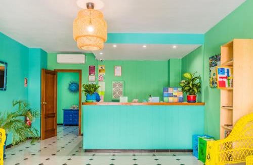 Almunecar House | Hostal Tropical